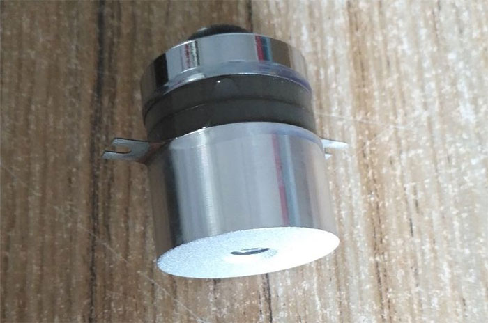 工業(yè)振動傳感器的優(yōu)勢是什么，該如何選擇？(圖1)